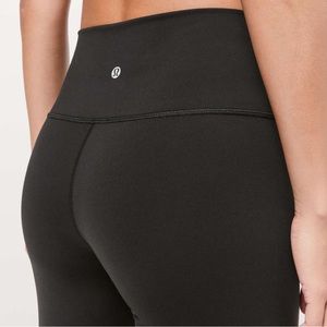 Lululemon black leggings Wunder Under High Rise